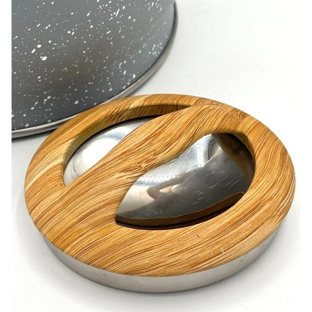 Well Equipped Kitchen Stainless Steel Tea Kettle Ergonomic Wood Rubber‎ Handle